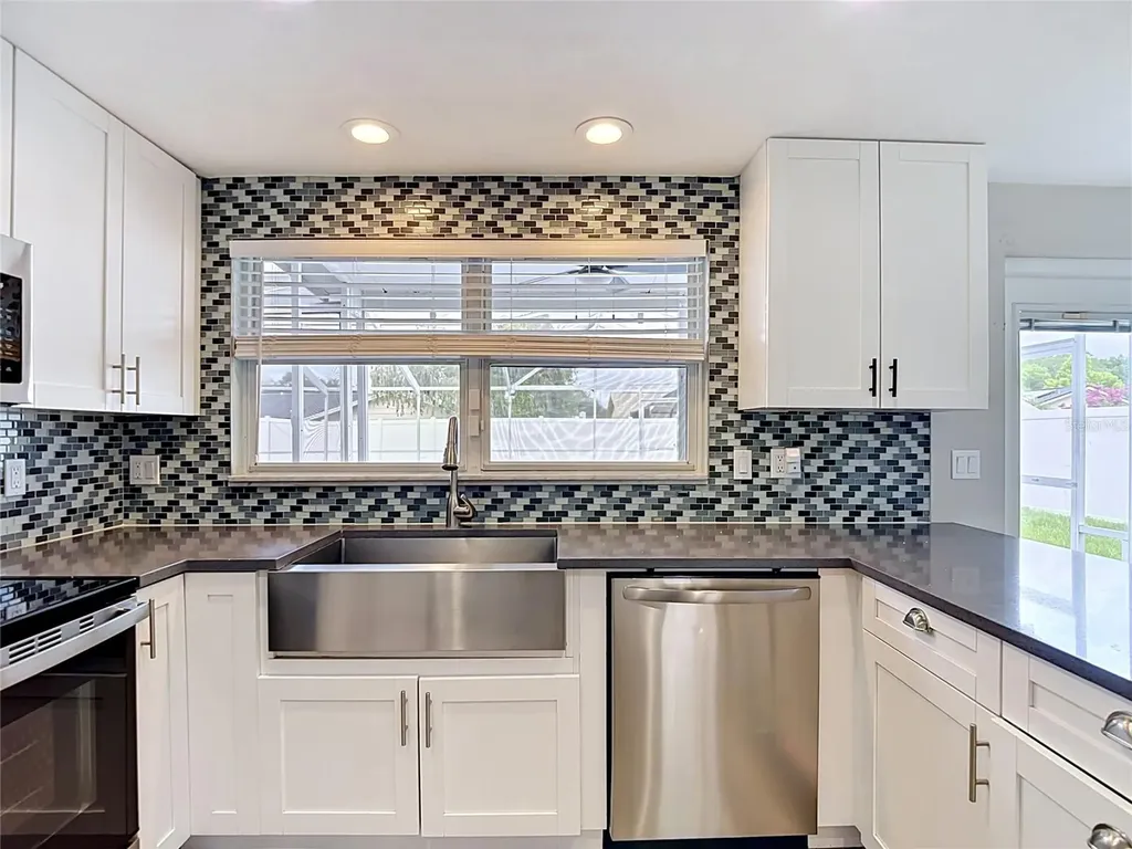 7010 Cobblewood Court Tampa FL 33615