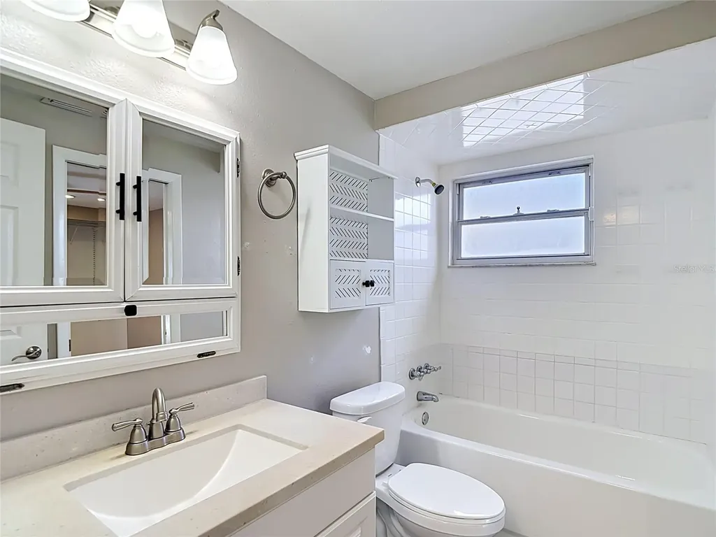 7010 Cobblewood Court Tampa FL 33615