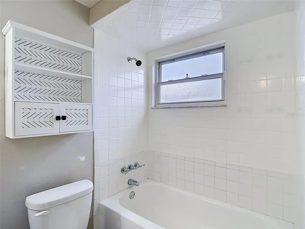 7010 Cobblewood Court Tampa FL 33615