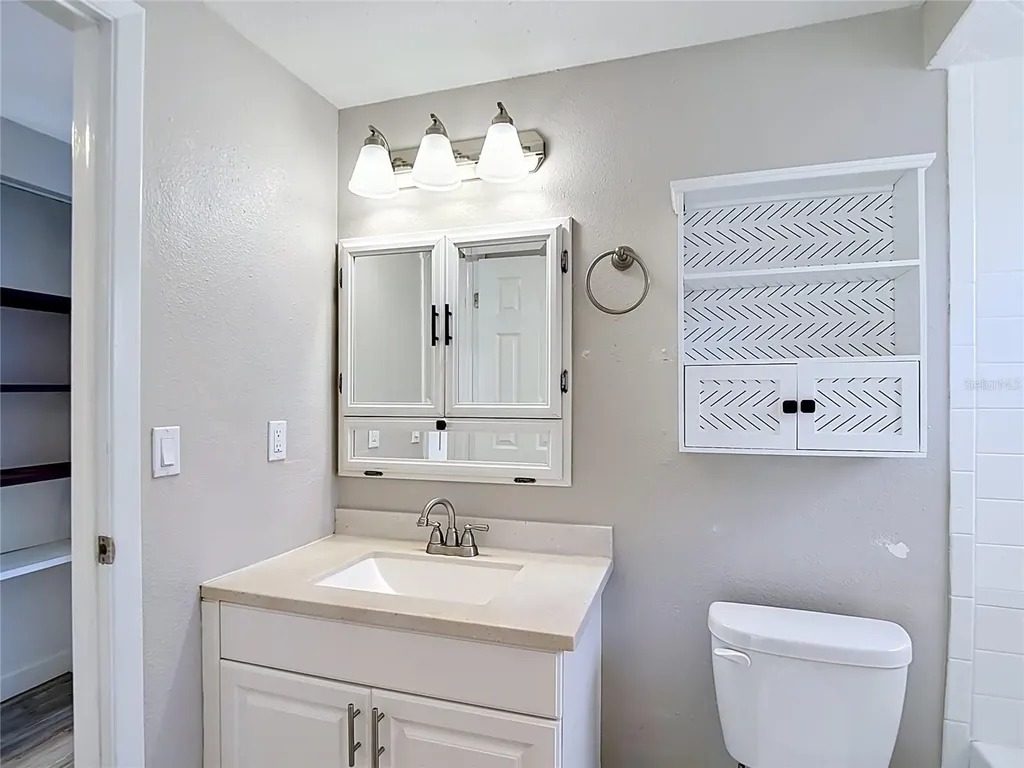 7010 Cobblewood Court Tampa FL 33615