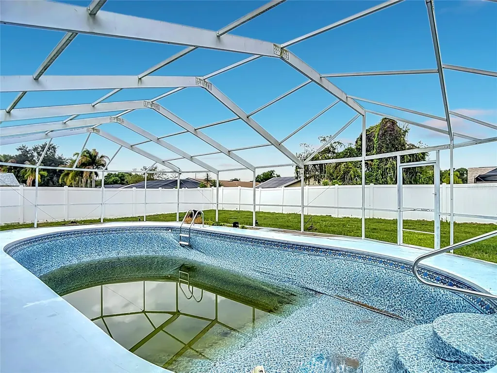 7010 Cobblewood Court Tampa FL 33615