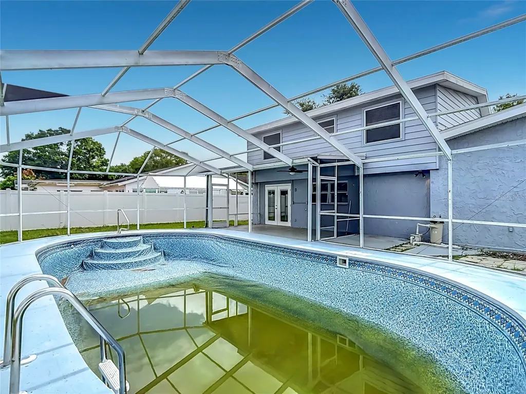 7010 Cobblewood Court Tampa FL 33615