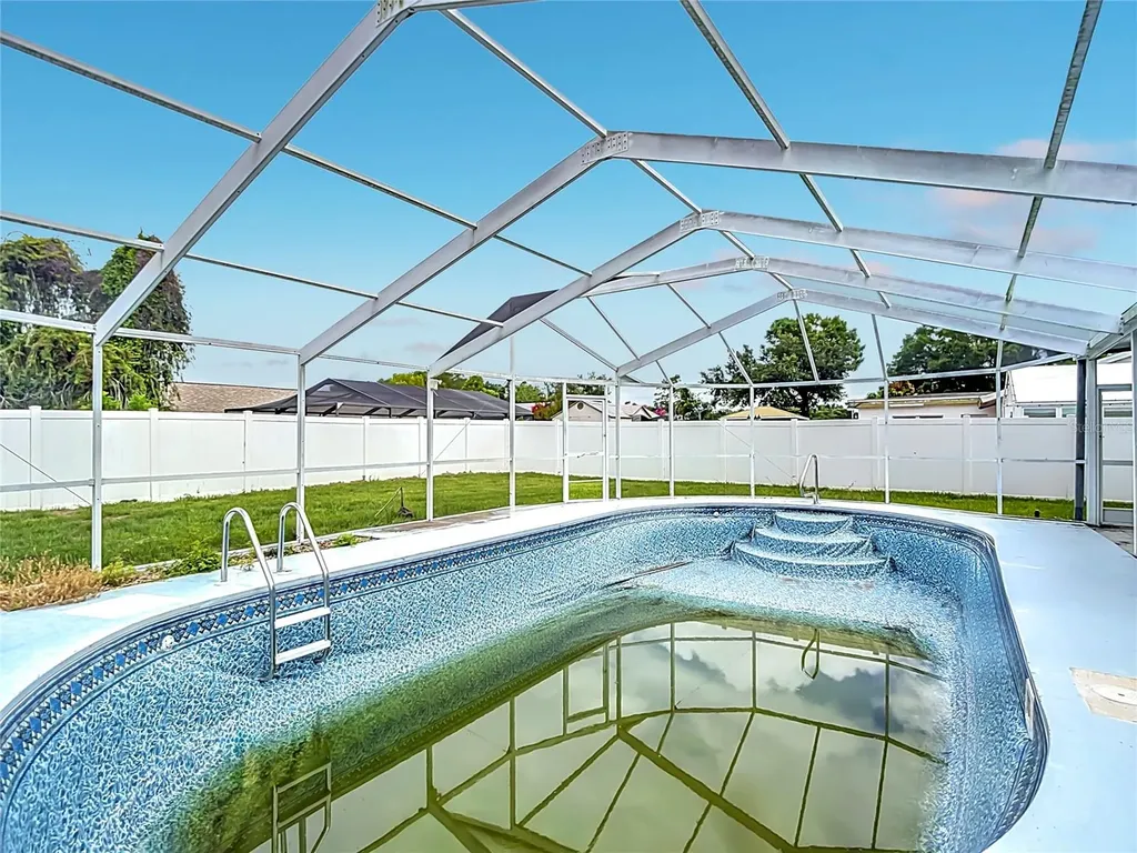 7010 Cobblewood Court Tampa FL 33615