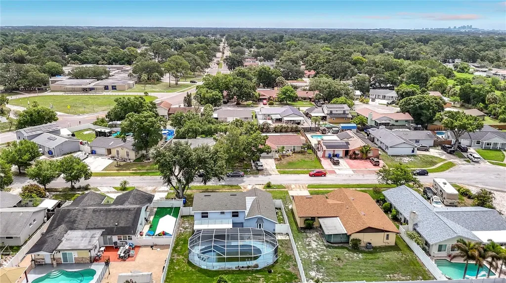 7010 Cobblewood Court Tampa FL 33615