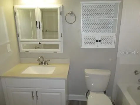 7010 Cobblewood Court Tampa FL 33615