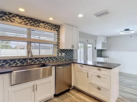 7010 Cobblewood Court Tampa FL 33615