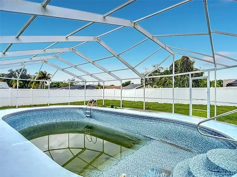 7010 Cobblewood Court Tampa FL 33615