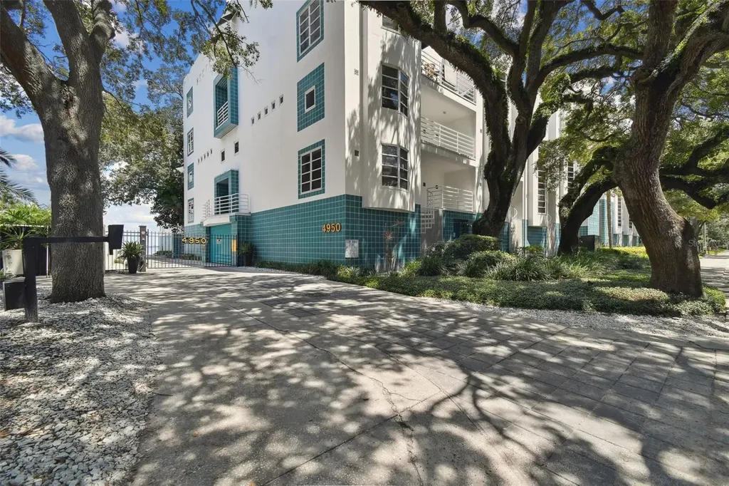 4950 Bayshore Boulevard Tampa FL 33611