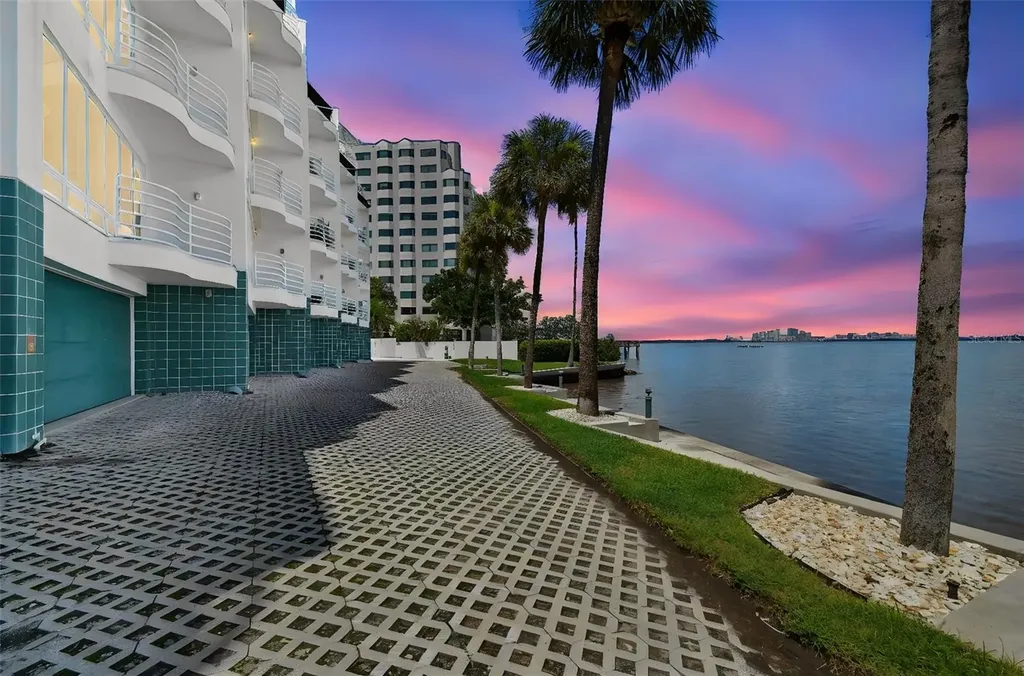 4950 Bayshore Boulevard Tampa FL 33611