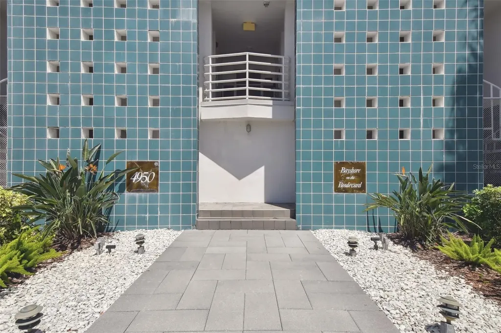 4950 Bayshore Boulevard Tampa FL 33611
