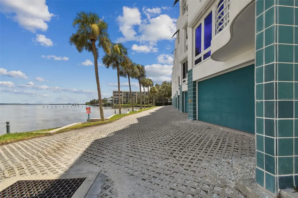 4950 Bayshore Boulevard Tampa FL 33611