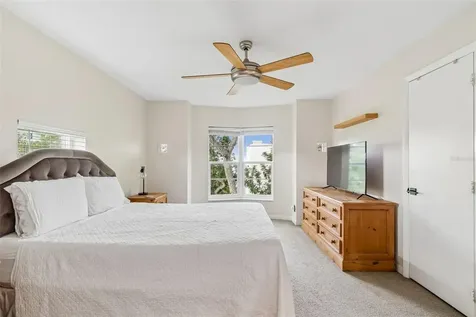 4950 Bayshore Boulevard Tampa FL 33611