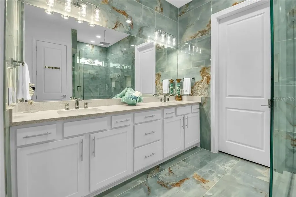 5609 Clearwater Court Lakewood Ranch FL 34211