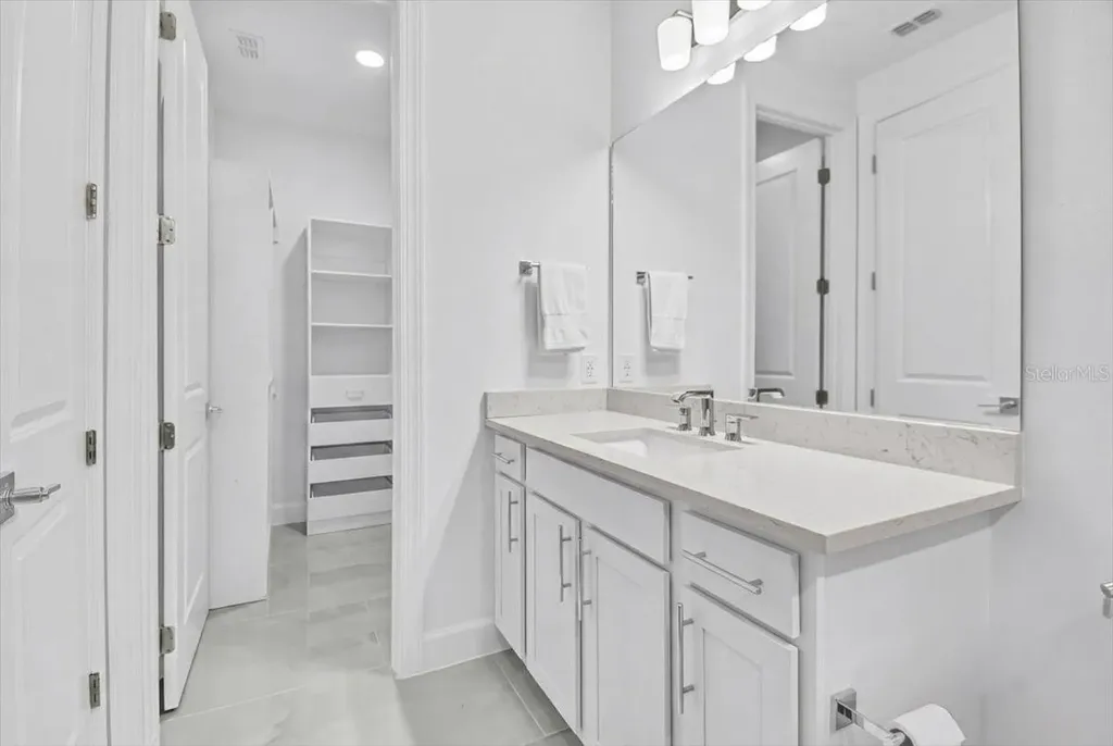 5609 Clearwater Court Lakewood Ranch FL 34211