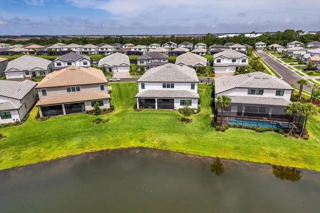 5609 Clearwater Court Lakewood Ranch FL 34211