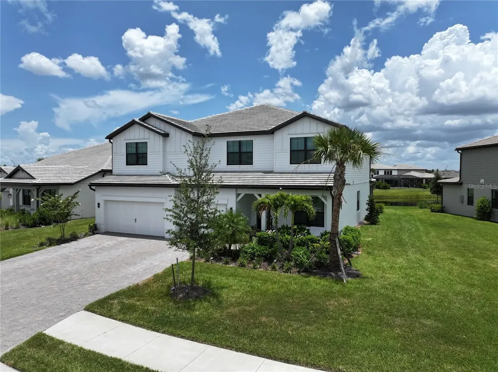 5609 Clearwater Court Lakewood Ranch FL 34211