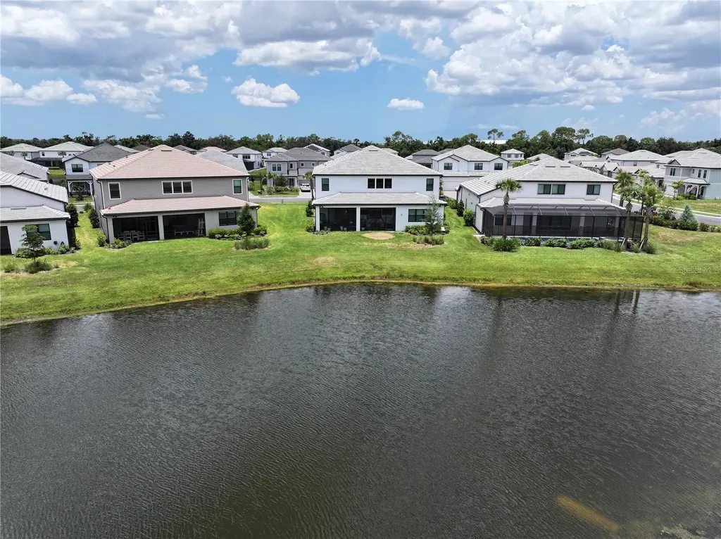 5609 Clearwater Court Lakewood Ranch FL 34211