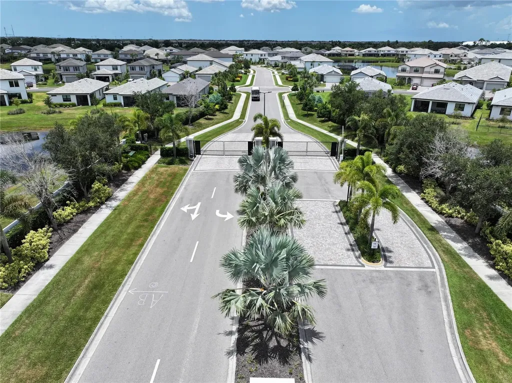 5609 Clearwater Court Lakewood Ranch FL 34211