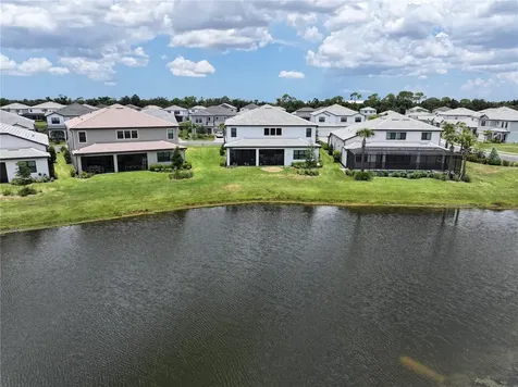 5609 Clearwater Court Lakewood Ranch FL 34211