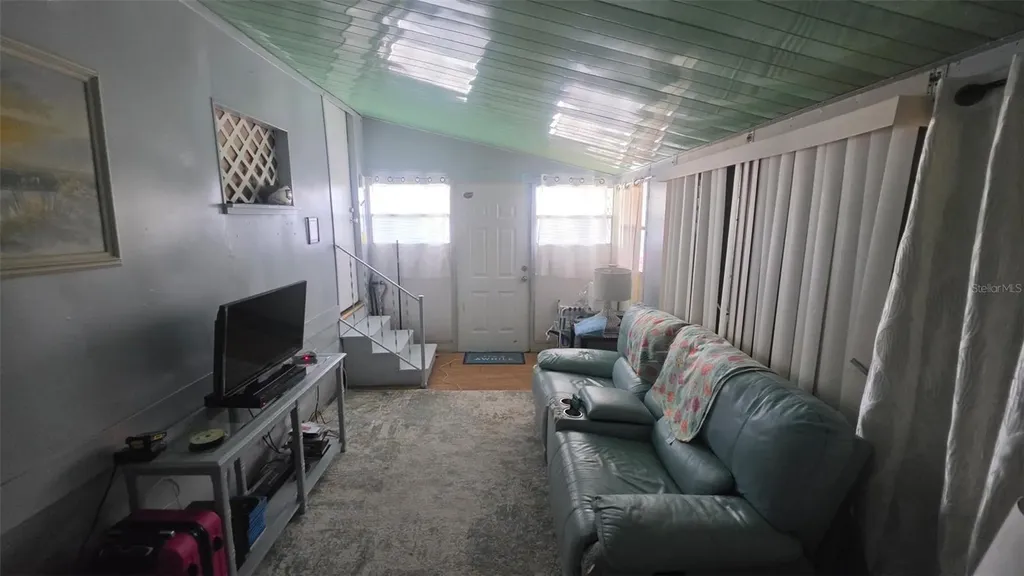609 50th Avenue W Bradenton FL 34207