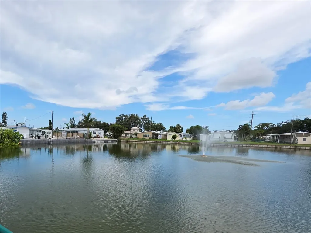 609 50th Avenue W Bradenton FL 34207