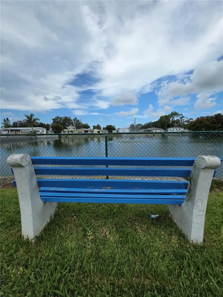 609 50th Avenue W Bradenton FL 34207