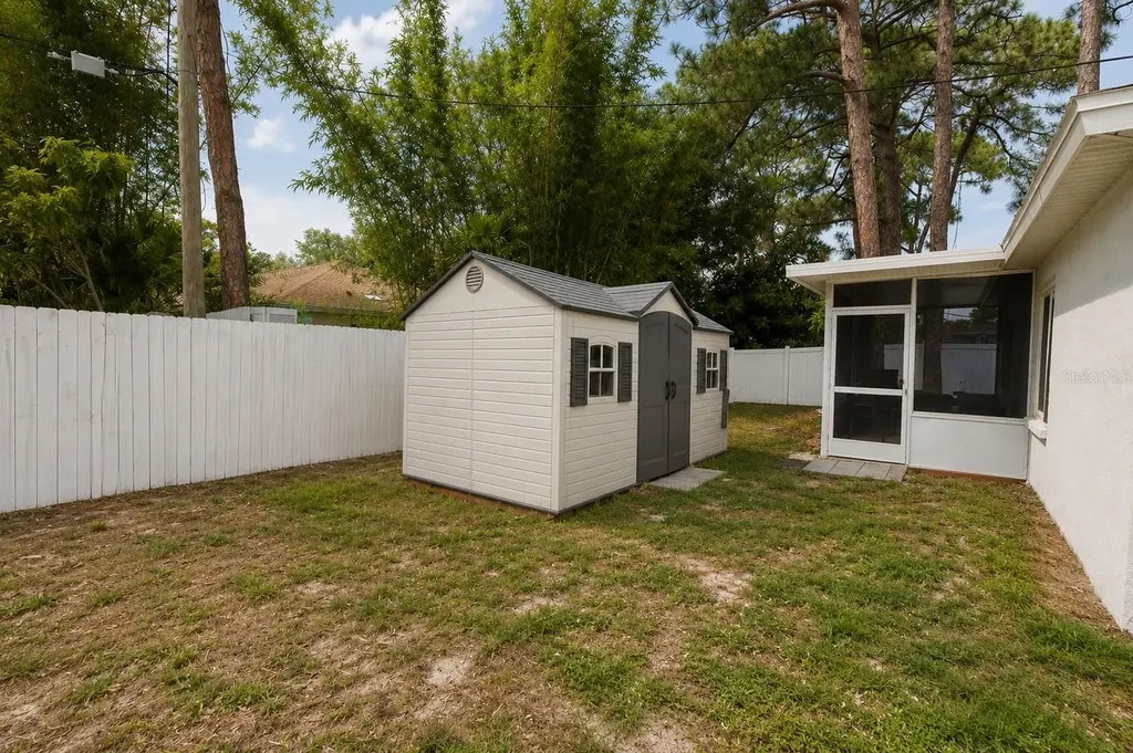 1065 Lewis Avenue Sarasota FL 34237