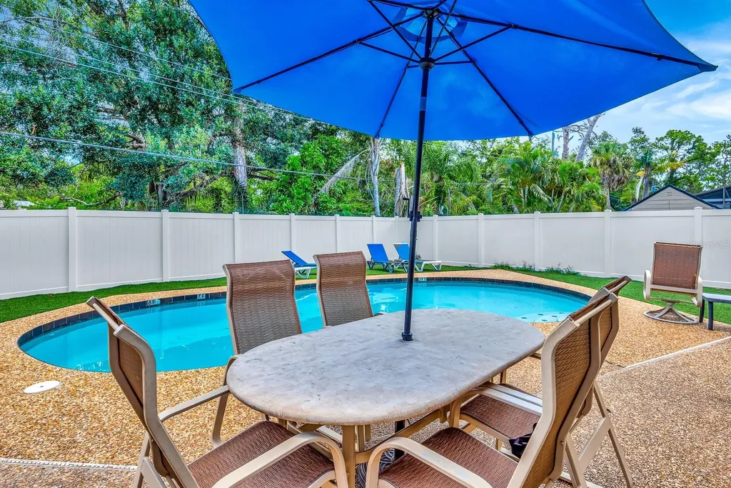 2315 Riverwood Pines Drive Sarasota FL 34231