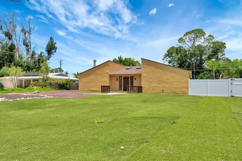 2315 Riverwood Pines Drive Sarasota FL 34231