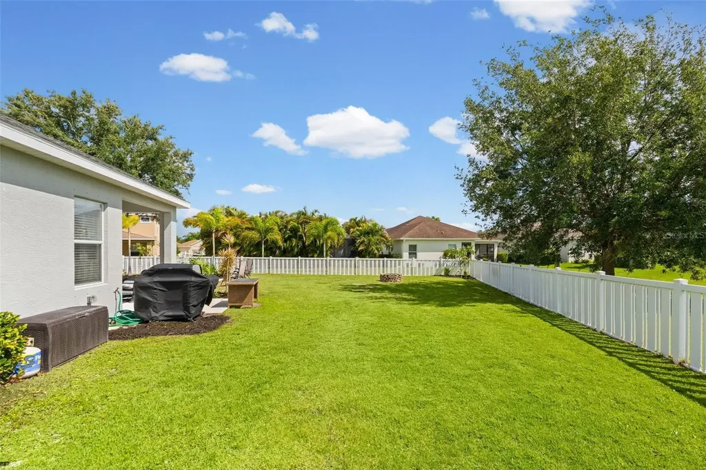 4946 Newport News Circle Bradenton FL 34211