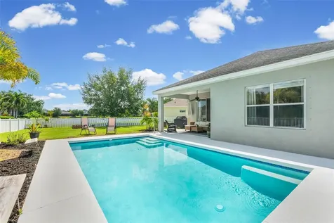 4946 Newport News Circle Bradenton FL 34211