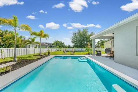 4946 Newport News Circle Bradenton FL 34211