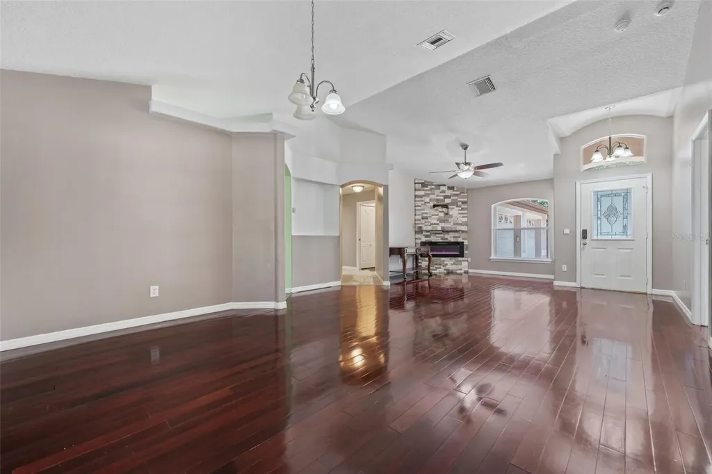 25335 Mardon Circle Paisley FL 32767