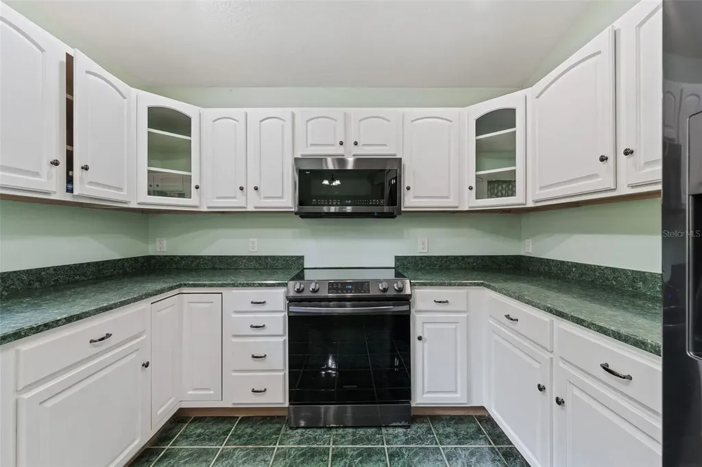 25335 Mardon Circle Paisley FL 32767