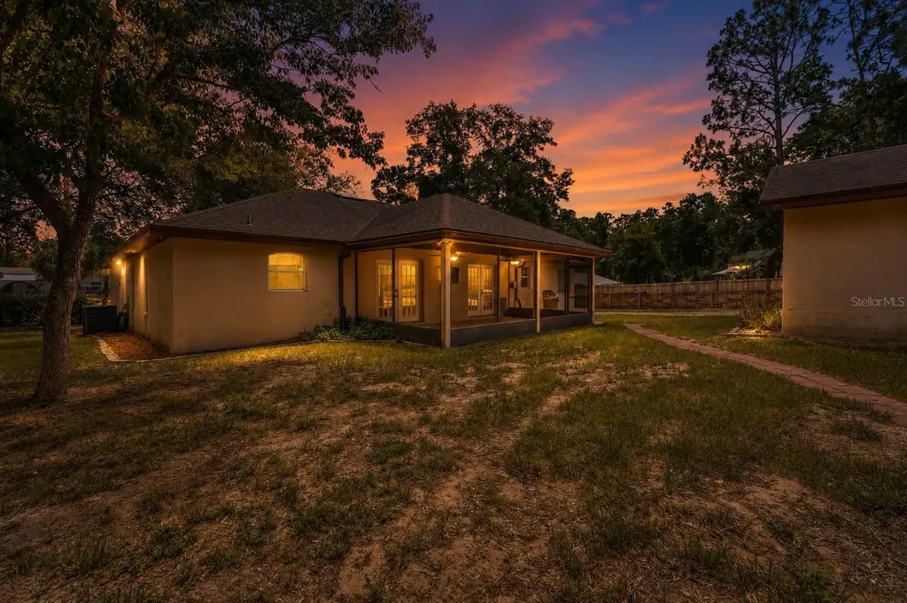 25335 Mardon Circle Paisley FL 32767