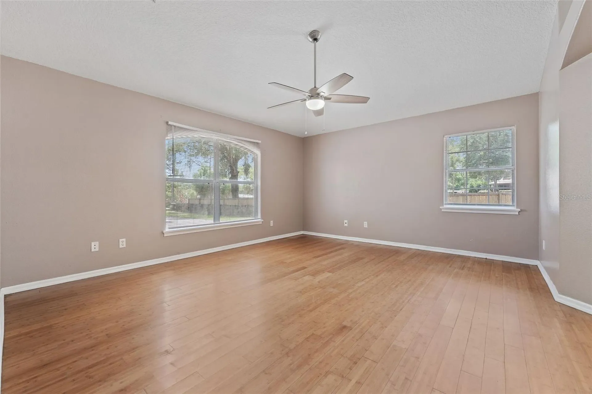 25335 Mardon Circle Paisley FL 32767