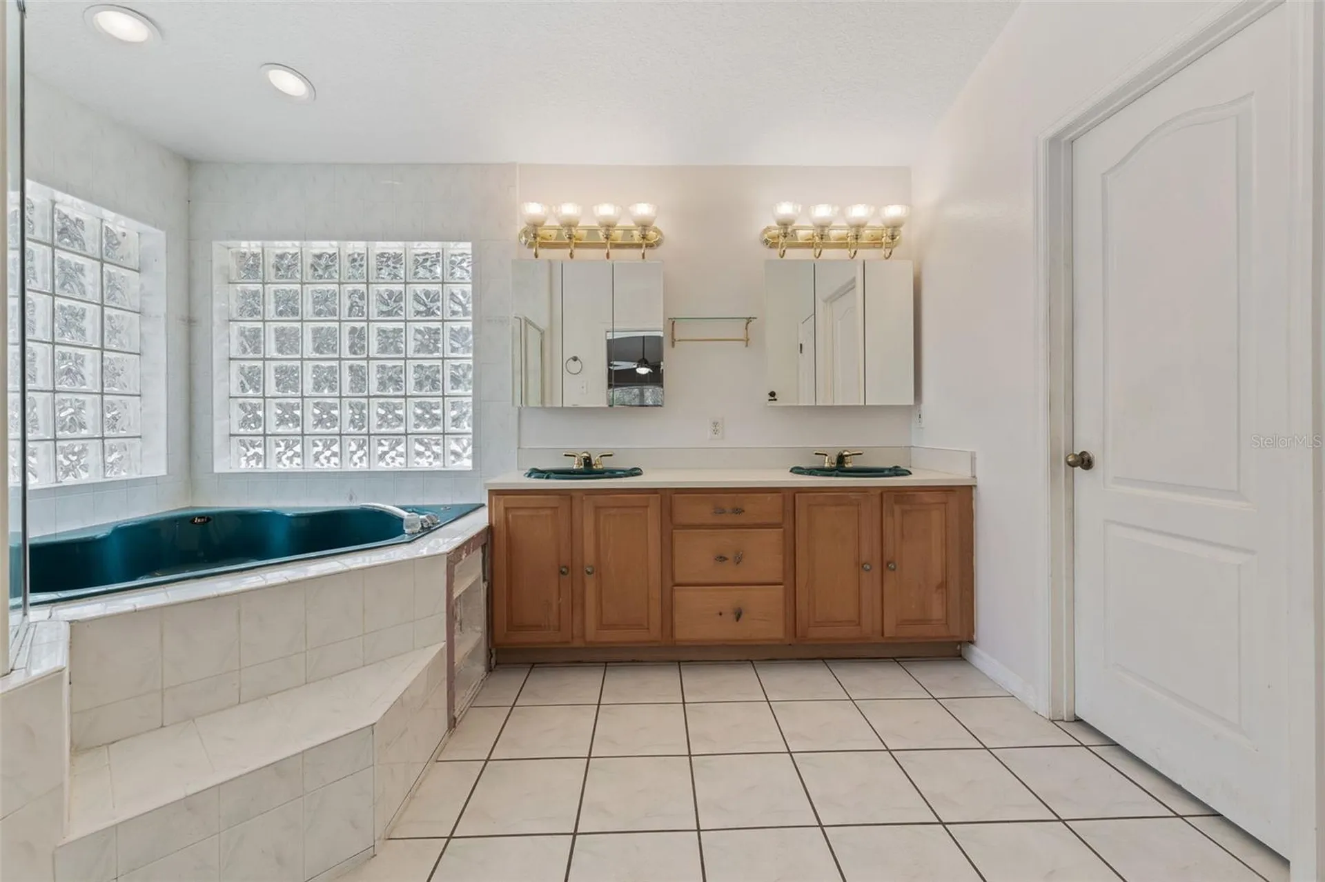 25335 Mardon Circle Paisley FL 32767