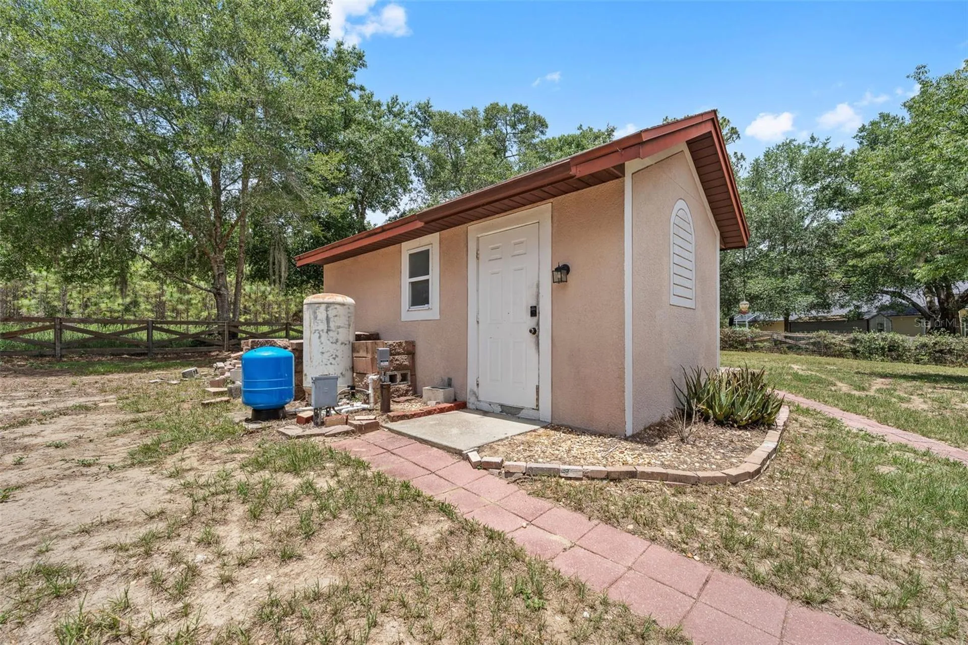 25335 Mardon Circle Paisley FL 32767