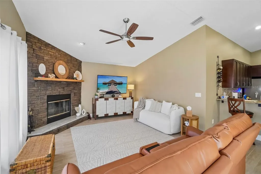 1817 Wood Bend Street Tarpon Springs FL 34689