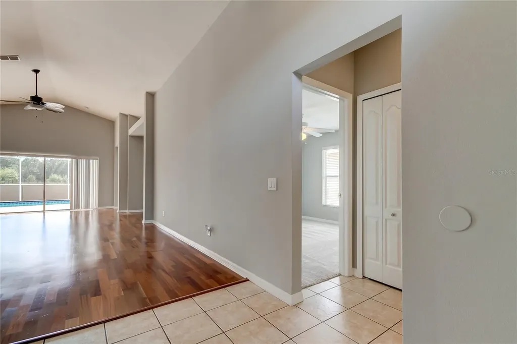 18829 Maisons Drive Lutz FL 33558
