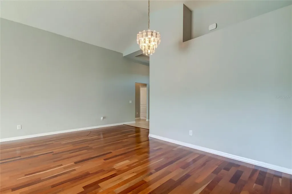 18829 Maisons Drive Lutz FL 33558