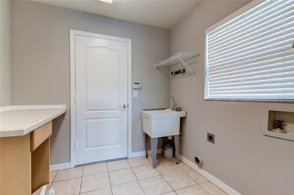 18829 Maisons Drive Lutz FL 33558