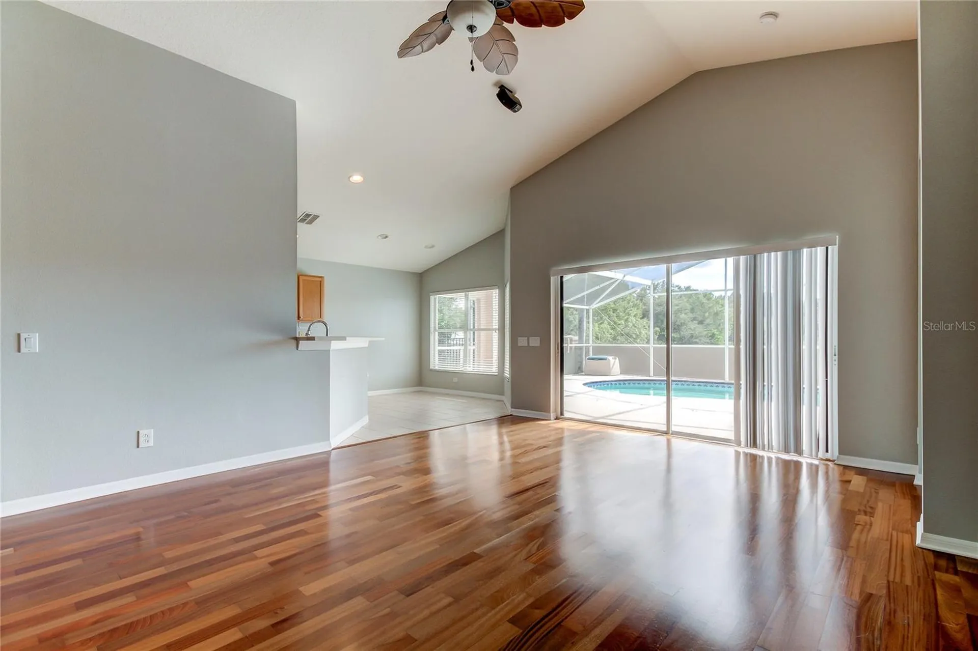 18829 Maisons Drive Lutz FL 33558