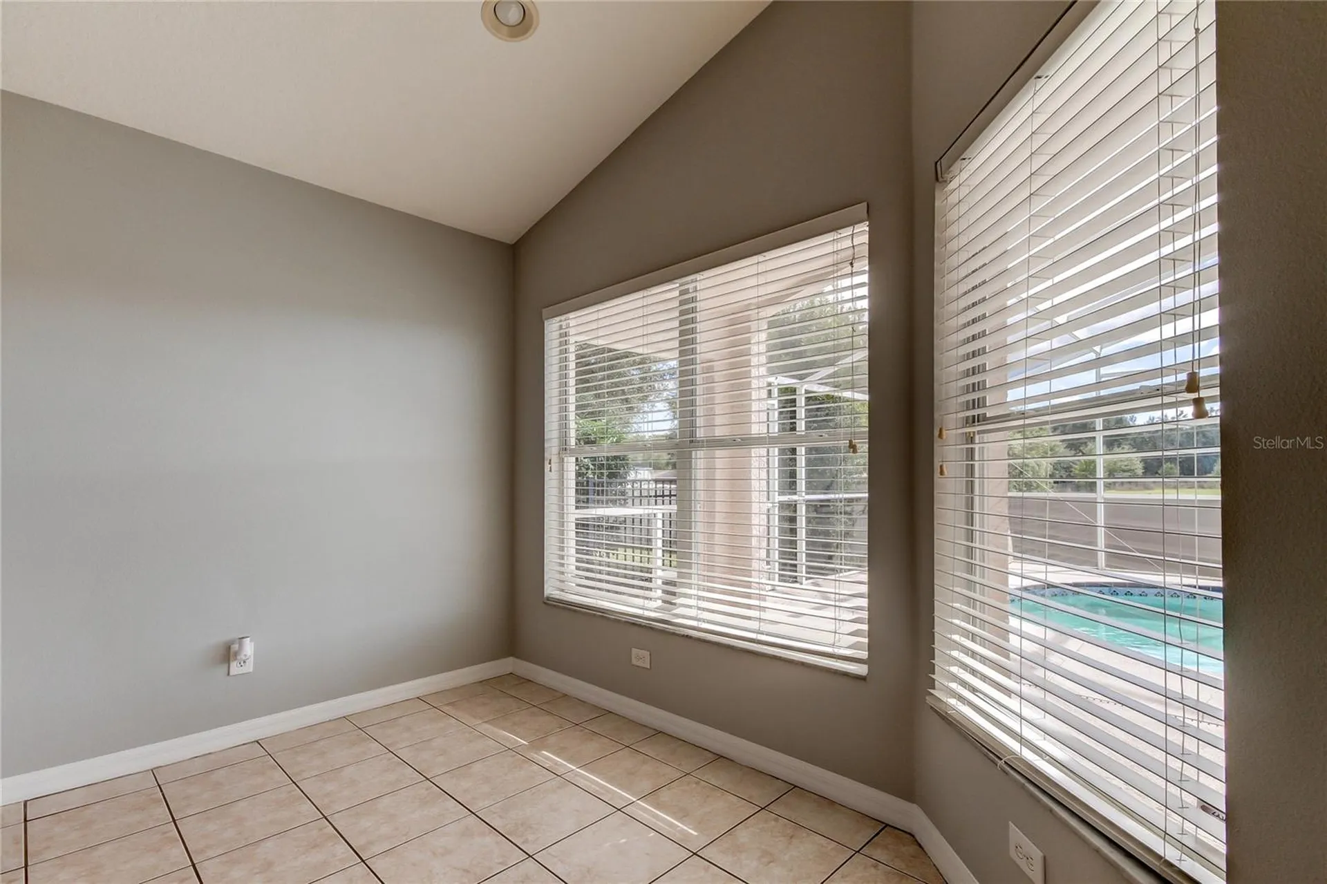 18829 Maisons Drive Lutz FL 33558