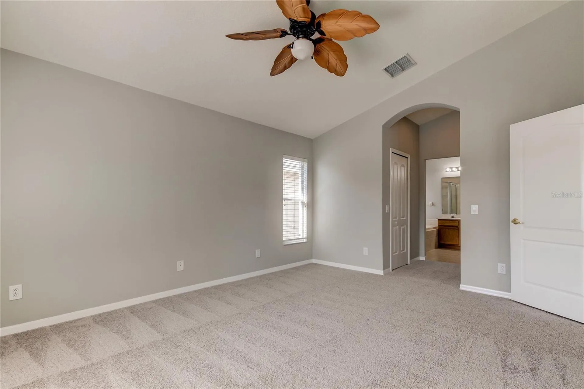 18829 Maisons Drive Lutz FL 33558
