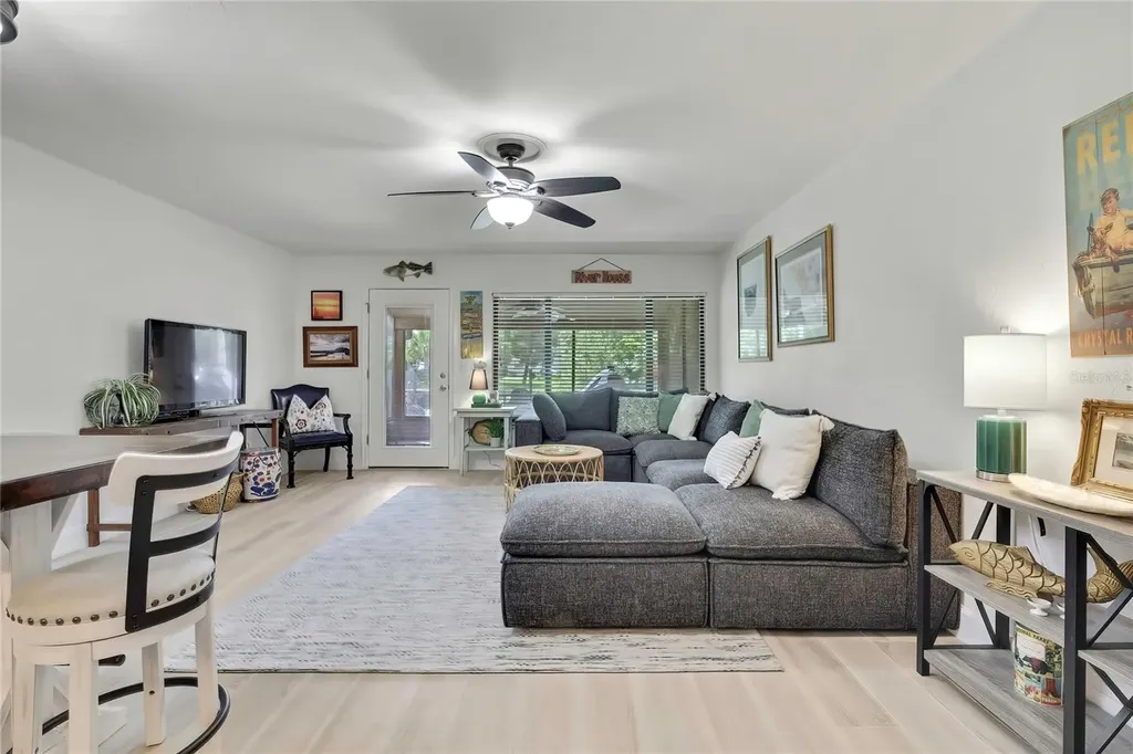 1637 SE Paradise Circle Crystal River FL 34429