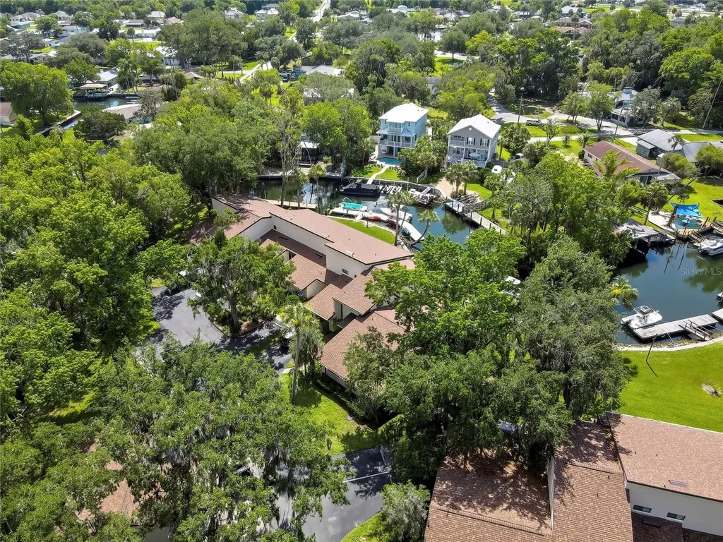 1637 SE Paradise Circle Crystal River FL 34429