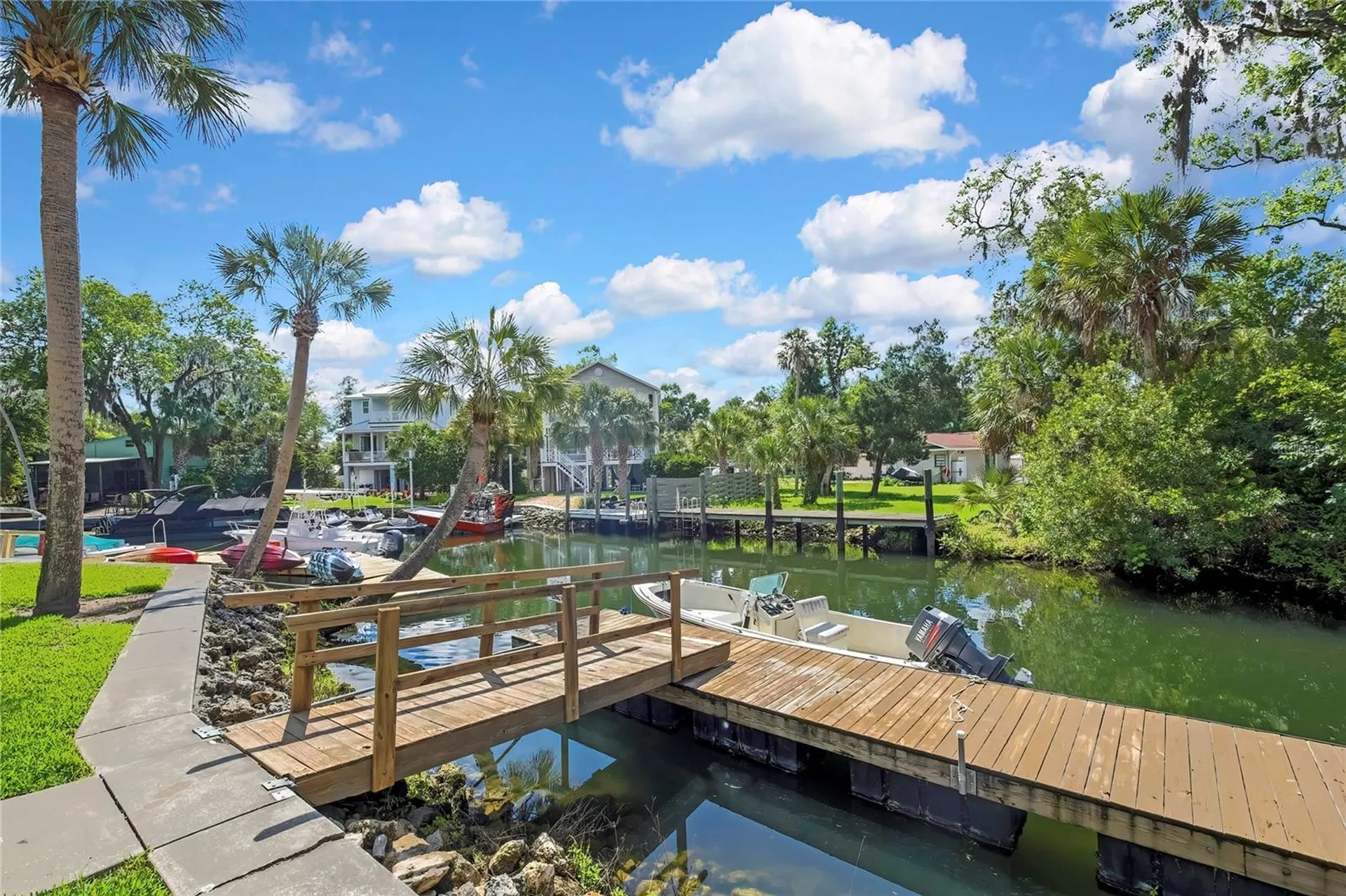 1637 SE Paradise Circle Crystal River FL 34429
