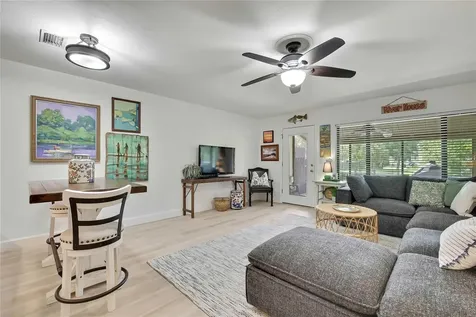 1637 SE Paradise Circle Crystal River FL 34429
