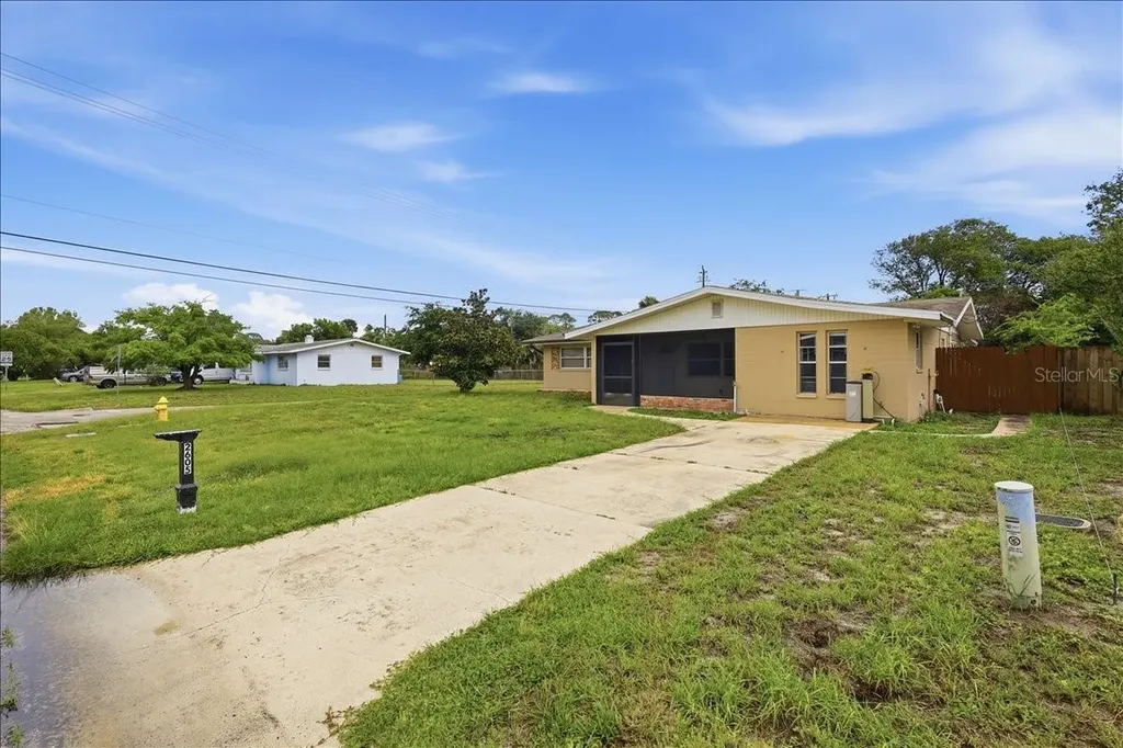 2605 Yale Road South Daytona FL 32119